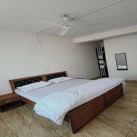 Pop New Hotel Hometown Dadri エクステリア 写真