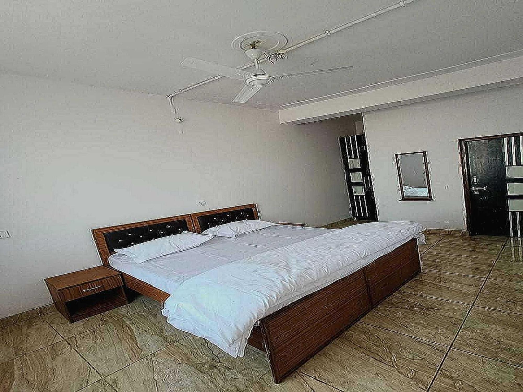Pop New Hotel Hometown Dadri エクステリア 写真